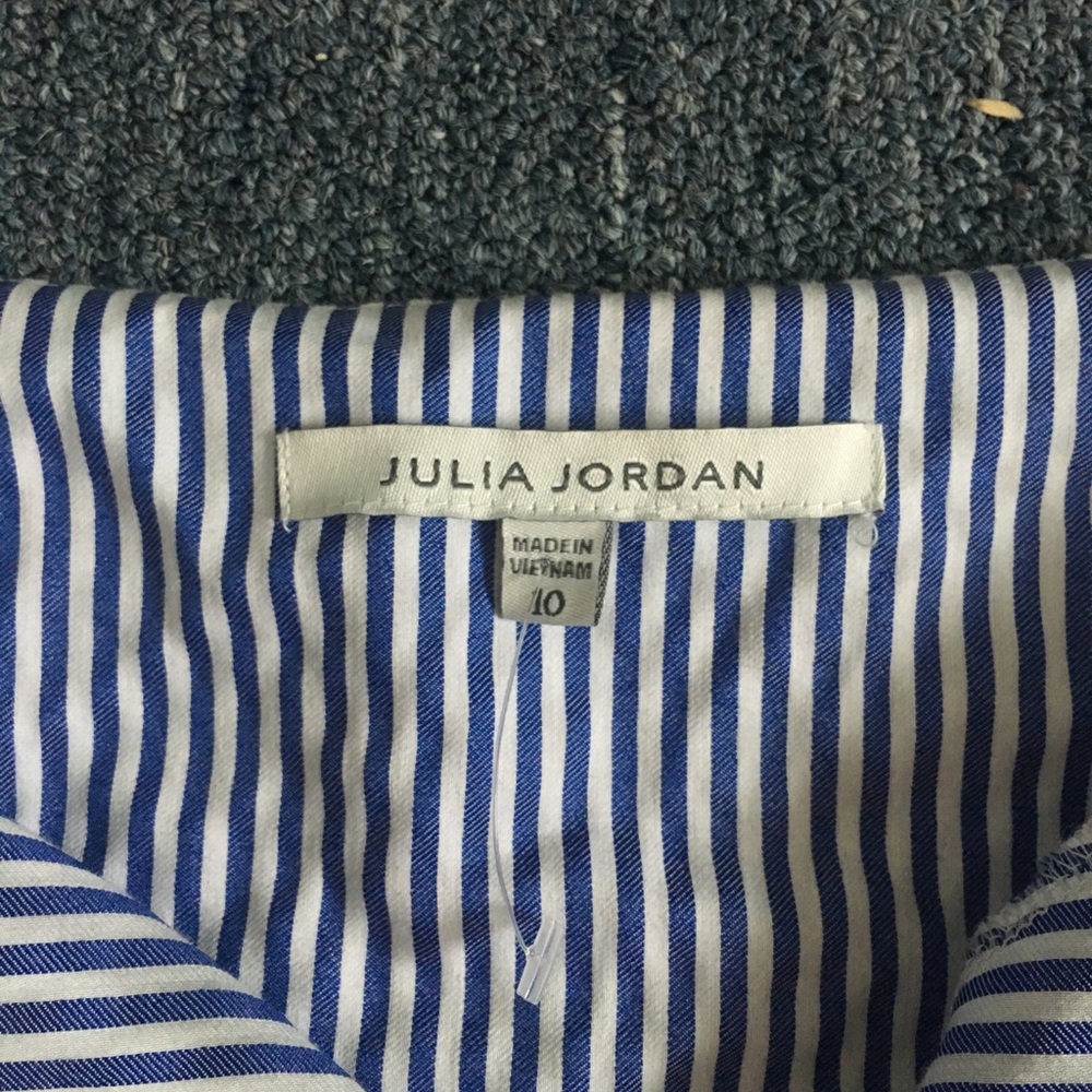 Julia Jordan flowy striped dress w/floral bottom - Picture 4 of 4